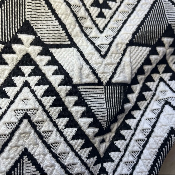 NEW Maaji Geometric Reversible Bikini Bottom - Picture 7 of 11